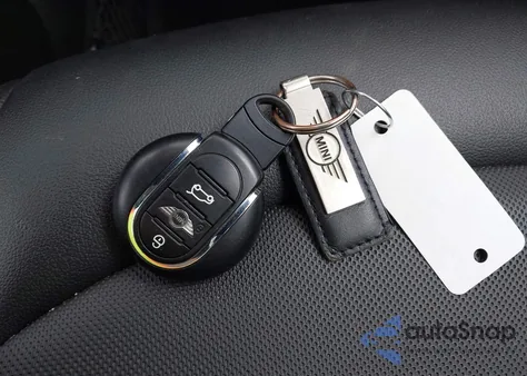 2016 Mini Hardtop Cooper z USA, uszkodzony, nr VIN WMWXP5C57G2D14726